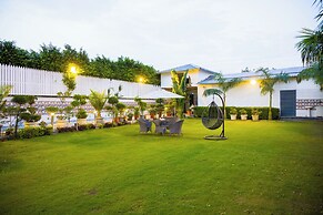 Versace Farms 5 BHK With Pvt Pool