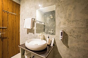 Versace Farms 5 BHK With Pvt Pool