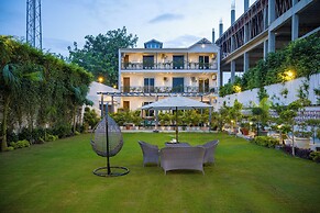 Versace Farms 5 BHK With Pvt Pool