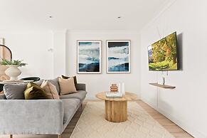 Chic Studio With a Pool and Moments From Shop