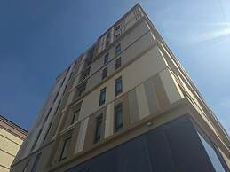 IMPRESS Hotel HUAI Khwang