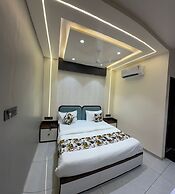 Hotel Vallabh Sky