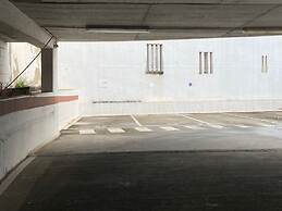 Super Central Walk Anywhere w AC Lift Parking
