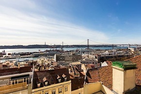 Airy Lapa 2 BR River and Bridge Views AC