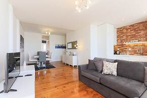 Airy Lapa 2 BR River and Bridge Views AC