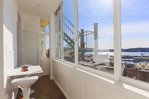 Airy Lapa 2 BR River and Bridge Views AC