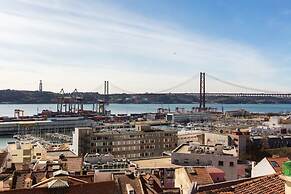 Airy Lapa 2 BR River and Bridge Views AC