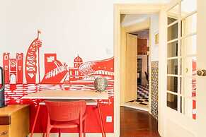 Artistic Alfama 4BR Cathedral Views Tram 28