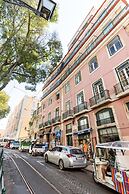 Artistic Alfama 4BR Cathedral Views Tram 28