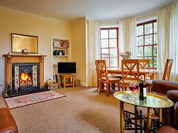 West Lodge