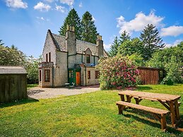 West Lodge