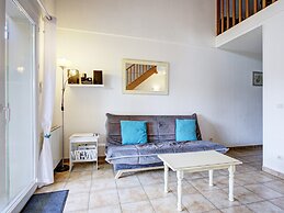 Quiet 6-guest Apartment in Homps