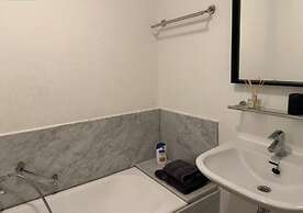 Studio met ensuite badkamer - WiFi en TV