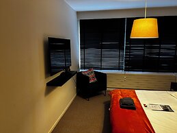 Studio met ensuite badkamer - WiFi en TV