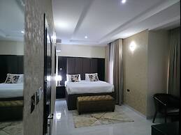 IVOTEL LUXURY HOTEL