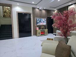 IVOTEL LUXURY HOTEL