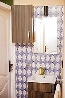 De GraceManuel Terrace