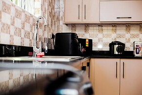 De GraceManuel Terrace