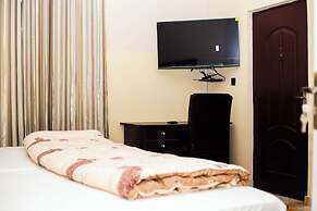 De GraceManuel Terrace