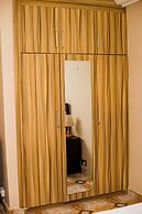 De GraceManuel Terrace