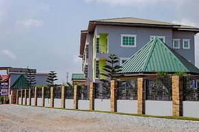 De GraceManuel Terrace