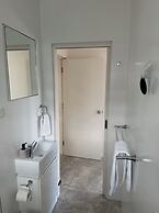 Manly 3 Bedroom Home - Upper Duplex