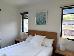 Manly 3 Bedroom Home - Upper Duplex