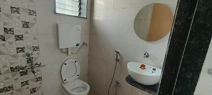 Royal Night Guesthouse - Daman