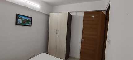 Royal Night Guesthouse - Daman