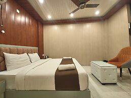 Hotel Ayushmaan Inn Varanasi