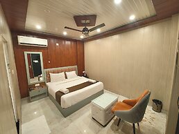 Hotel Ayushmaan Inn Varanasi