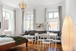 Group Stay Comfortable Multi Apart