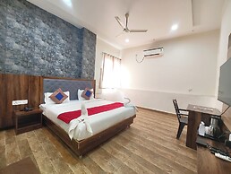 Hotel SV Grand Varanasi