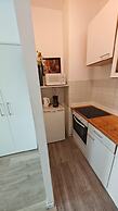 Charming 2 Apartments For Extended Stays