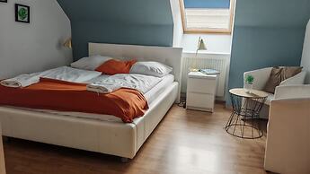 Charming 2 Apartments For Extended Stays
