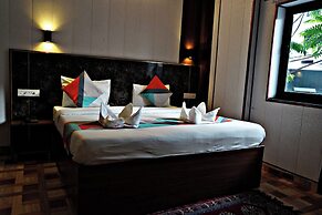 OM SHIVAAY INN