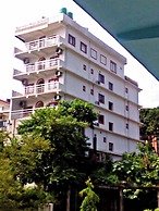 OM SHIVAAY INN