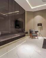 Canon Apartment