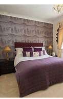 Room-cosy and Comfy Double Bedroom
