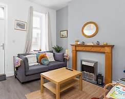 Large 4 Bed House - 4 Double Beds