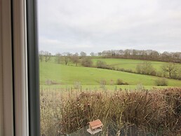 The Hedgerows - Hillview Lodges