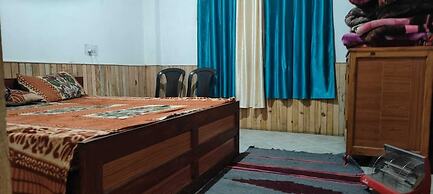 Royal Parshar Lake Home Stay
