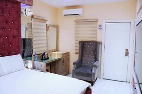 Tazu Luxury Hotel and Suites
