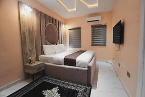 Tazu Luxury Hotel and Suites
