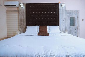 Tazu Luxury Hotel and Suites
