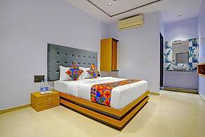 Hotel Nidhivan Palace