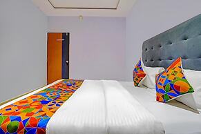 Hotel Nidhivan Palace