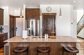 Jordanelle Retreats by Luxury Mountain