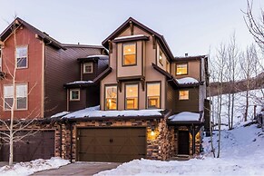 Jordanelle Retreats by Luxury Mountain