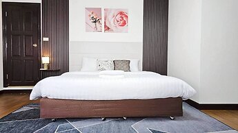 GRETA VILLA  Nakluea18